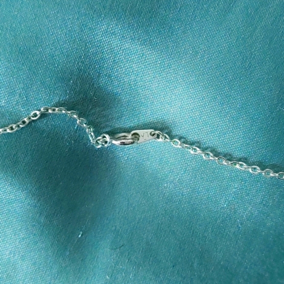 Sea turtle pendant on 17 inch rolo chain. Marcasite and cz. - Picture 4 of 4